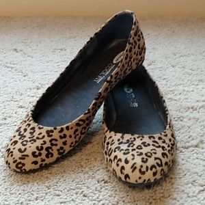 Leopard print flats
